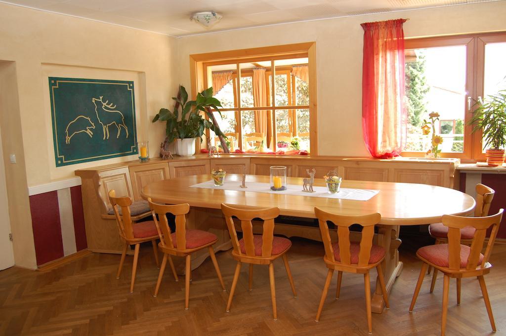 Landgasthof Jaegerstuebchen Neustadt an der Weinstrasse Luaran gambar