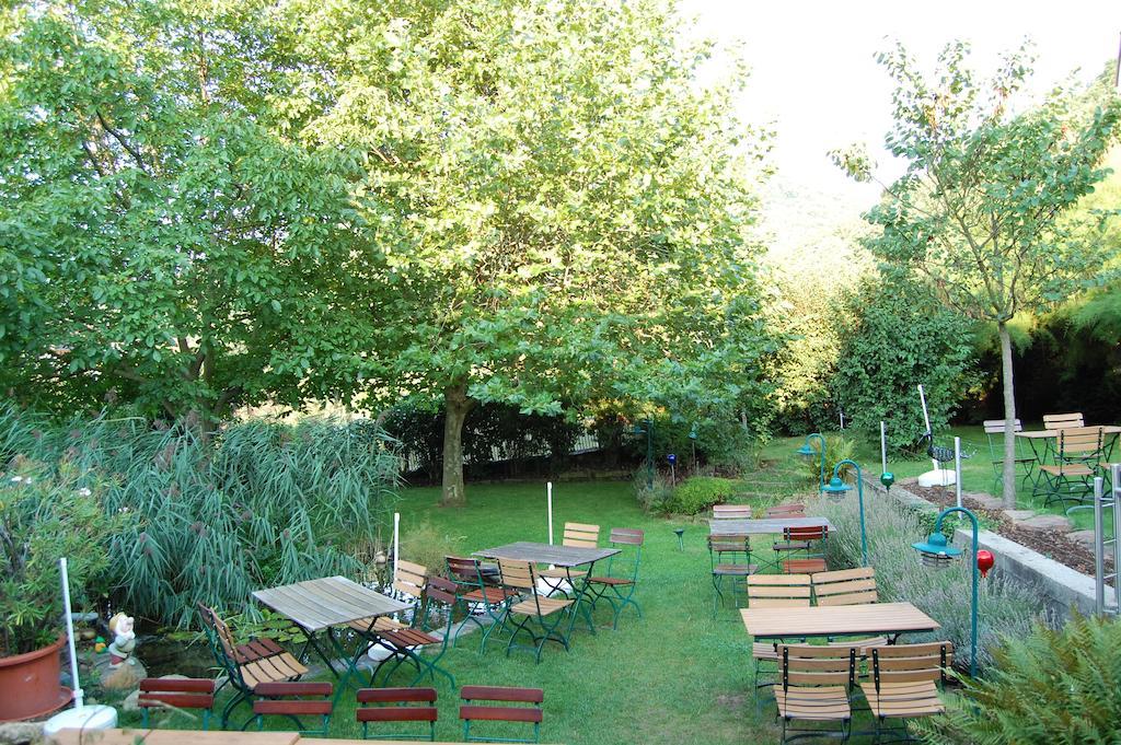 Landgasthof Jaegerstuebchen Neustadt an der Weinstrasse Luaran gambar